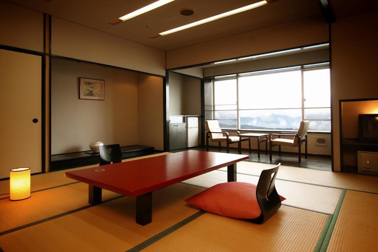 Shinki Hotell Shibukawa Exteriör bild