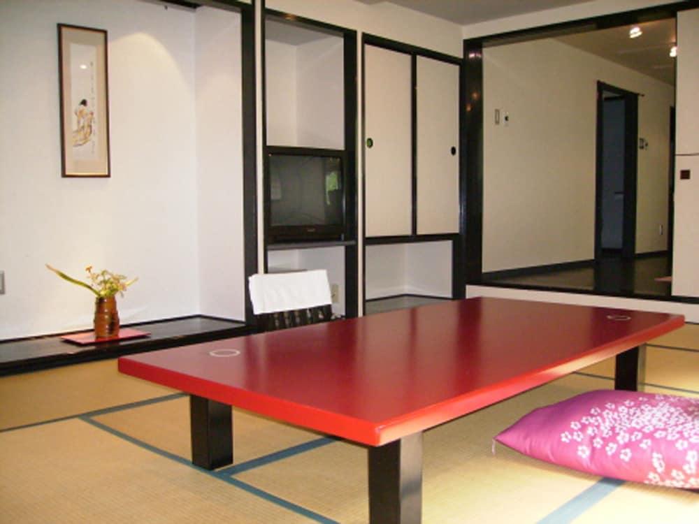 Shinki Hotell Shibukawa Exteriör bild