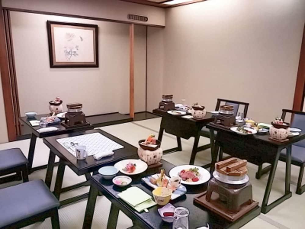 Shinki Hotell Shibukawa Exteriör bild